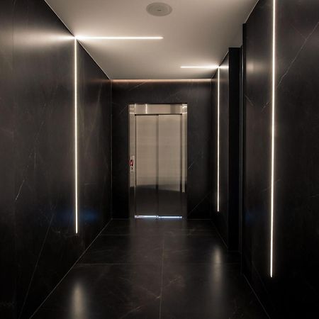 Seraphine Plaza Peje Bagian luar foto
